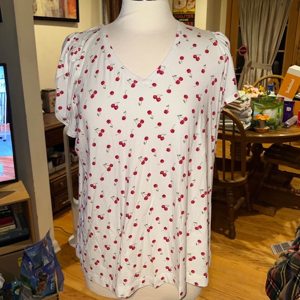 LC Lauren Conrad Sz 0X Ivory Cherry Dance Print with V-Neck and Tulip Sleeves